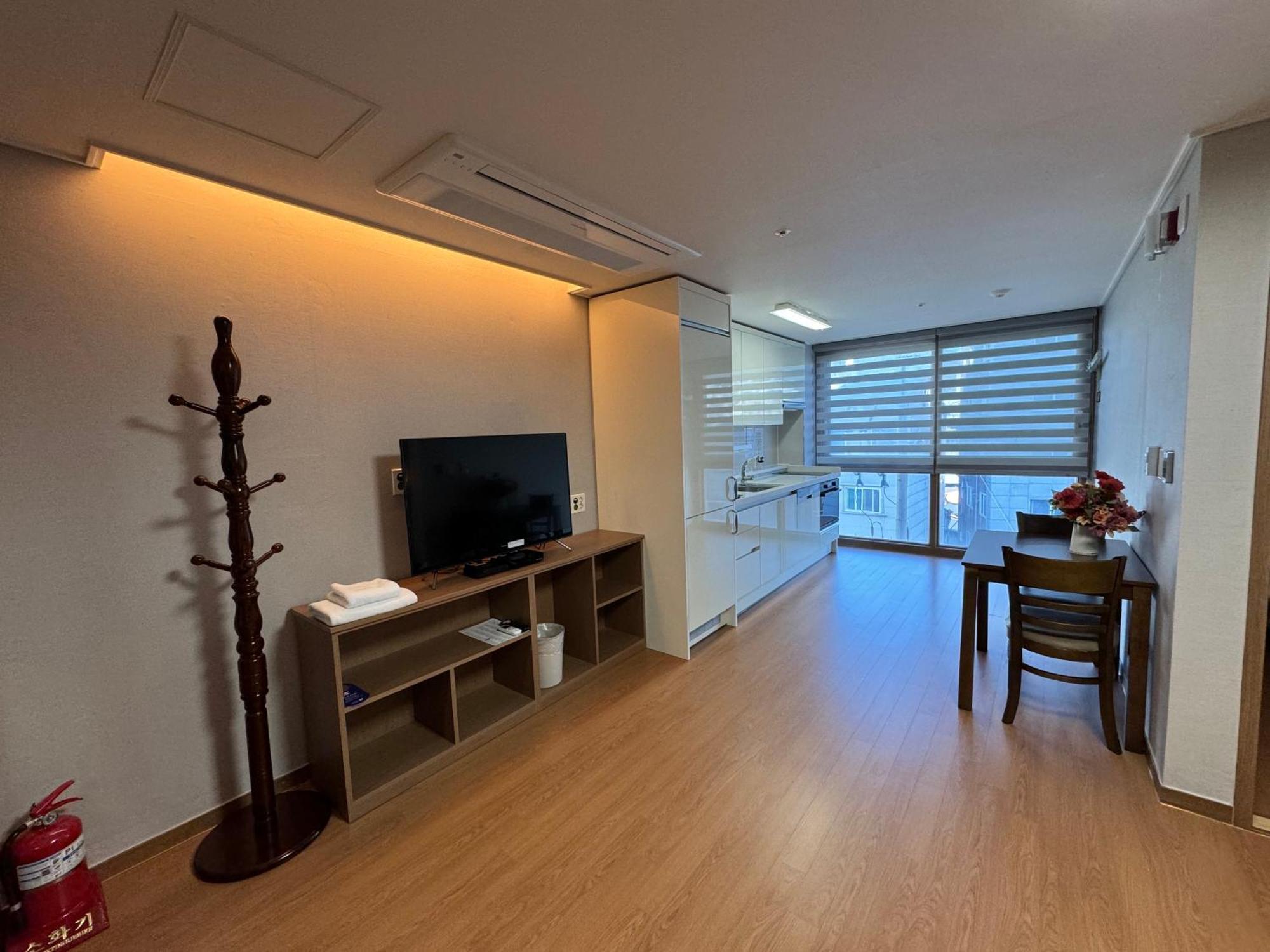 Residence Hotel K Okpo Кодже Экстерьер фото