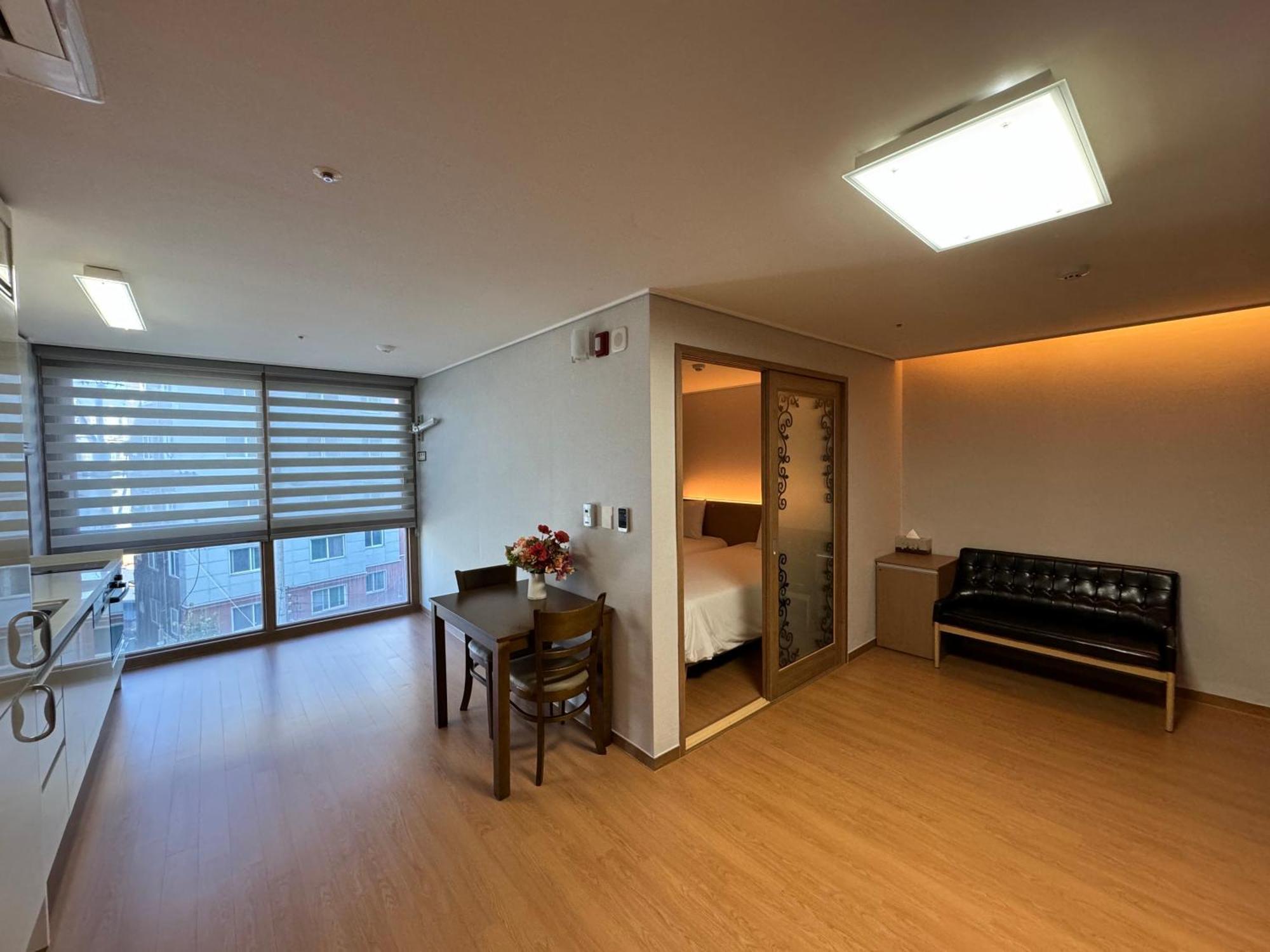 Residence Hotel K Okpo Кодже Экстерьер фото